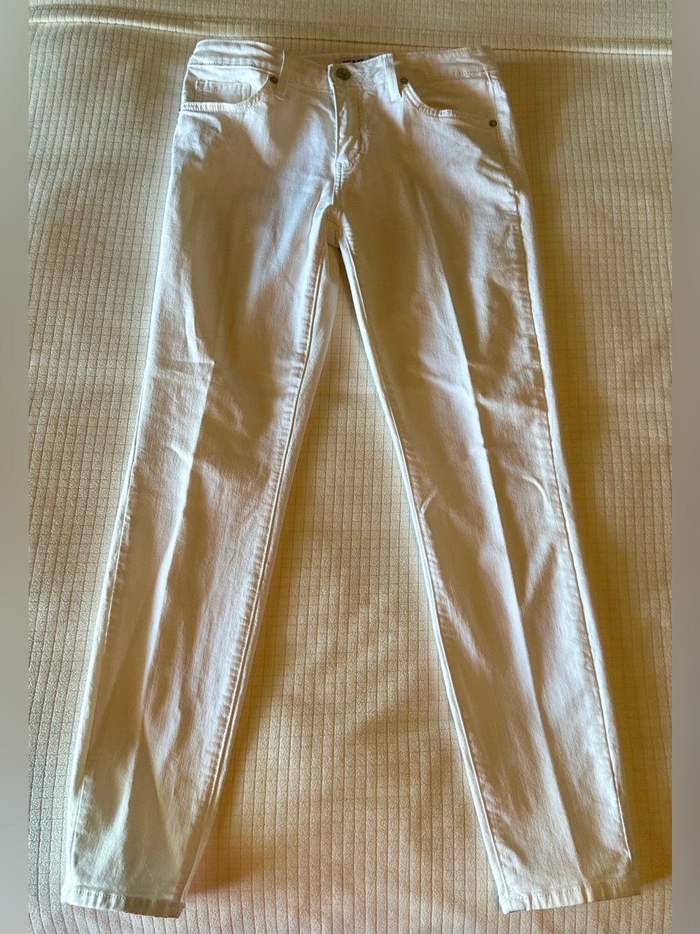 Just Black Jeans Size 27 Bright White. Straight leg. Very clean. Stretch